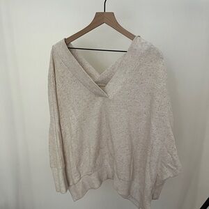 Lou & Grey Cream V-Neck Pullover Oversized Fit Sweater/Sweatshirt